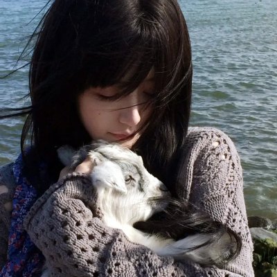 垃圾箱里的婴儿
